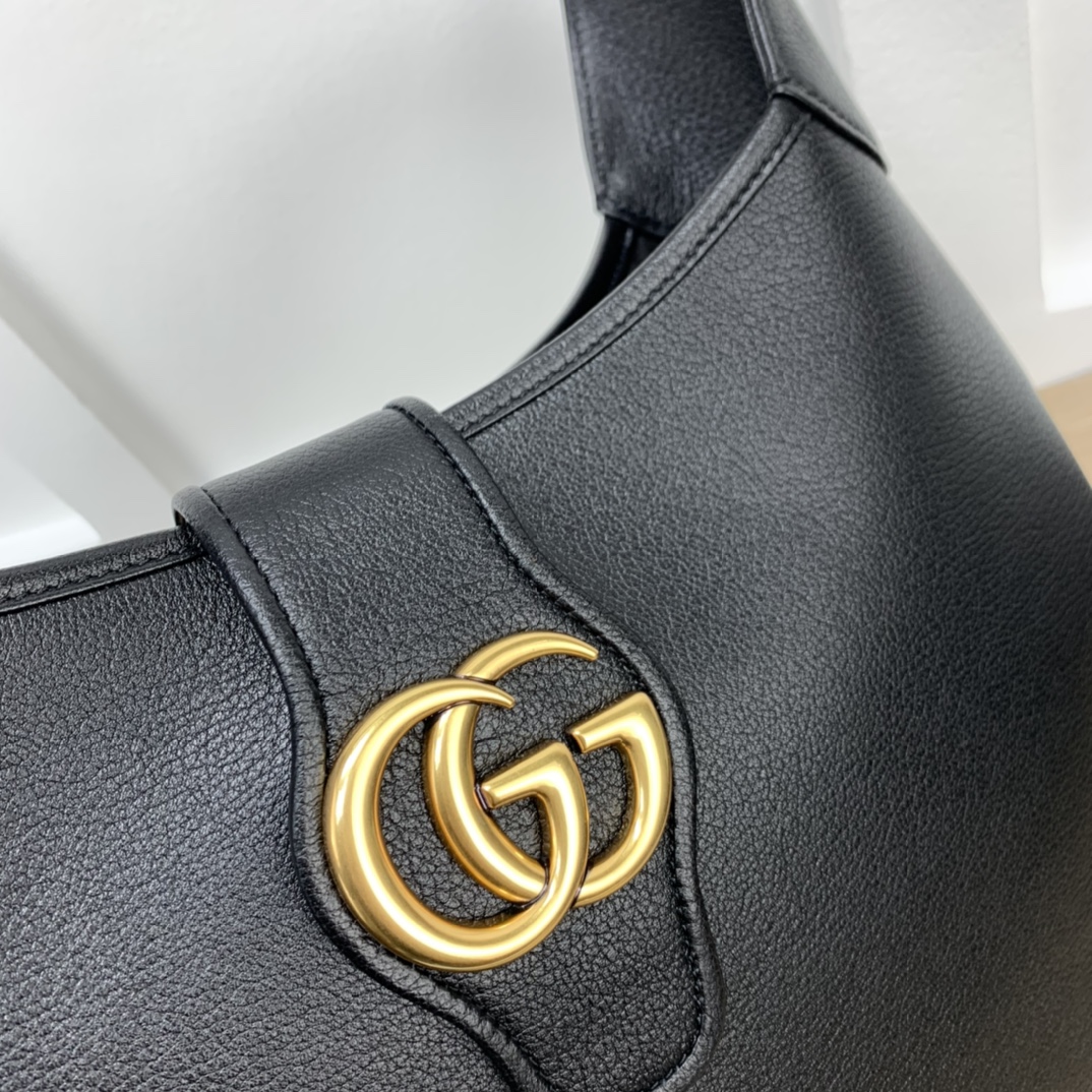 Gucci Hobo Bags